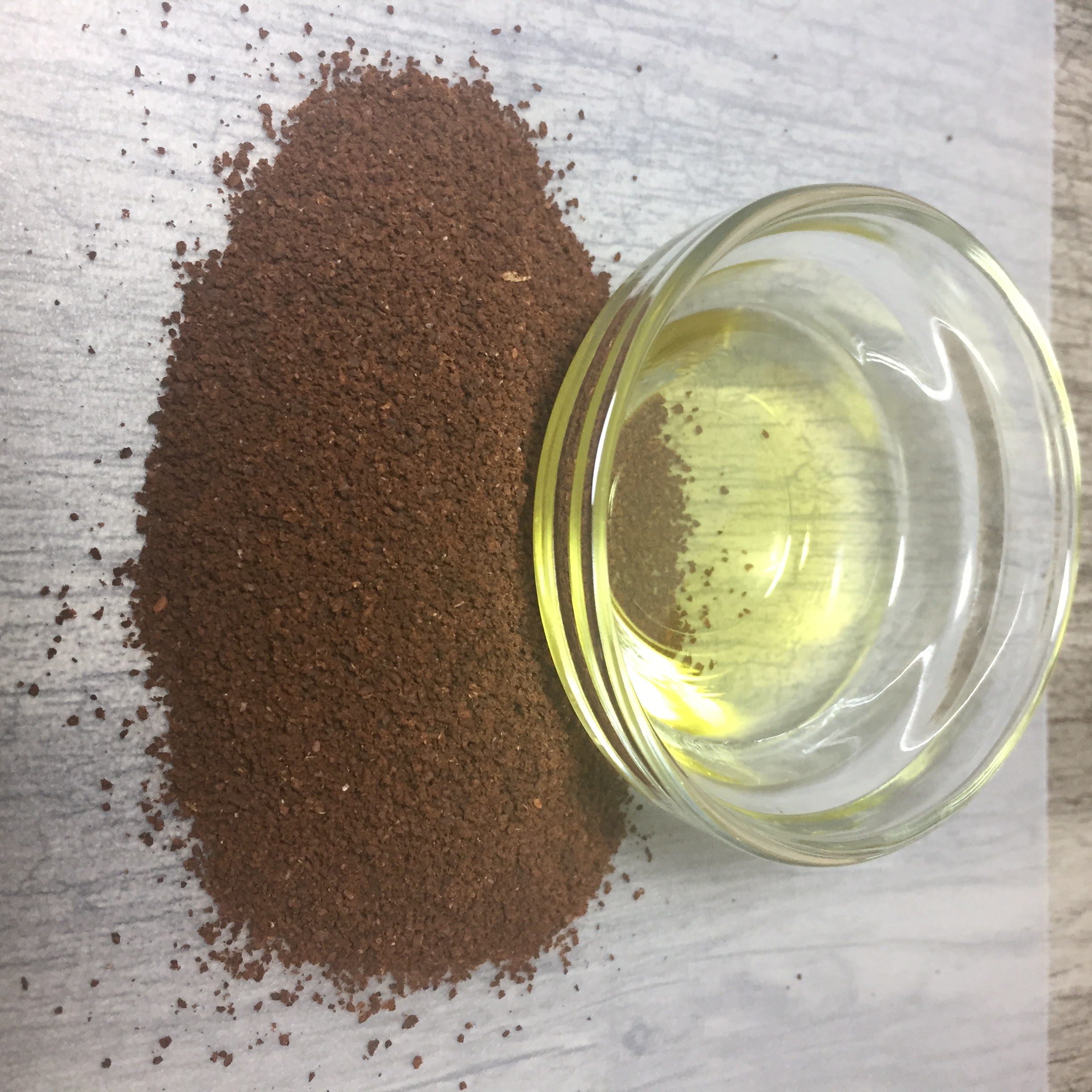 Revitalize Your Skin with an Olive Oil and Coffee Body Scrub